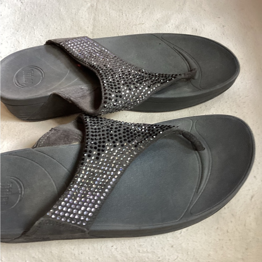 Women’s Fitflop Grey  Rhinestone Sandals- Size 9- Pre-owned - Picture 4 of 7